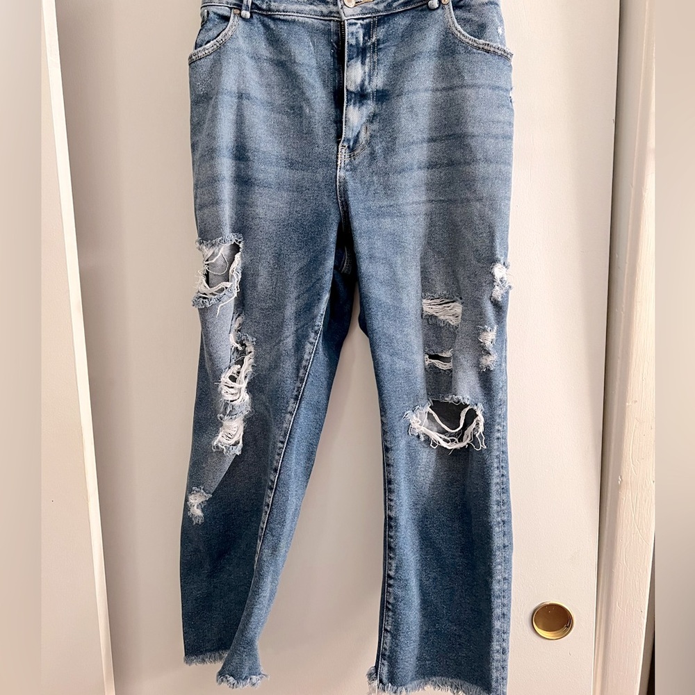 Medium Wash Distressed KanCan Jeans